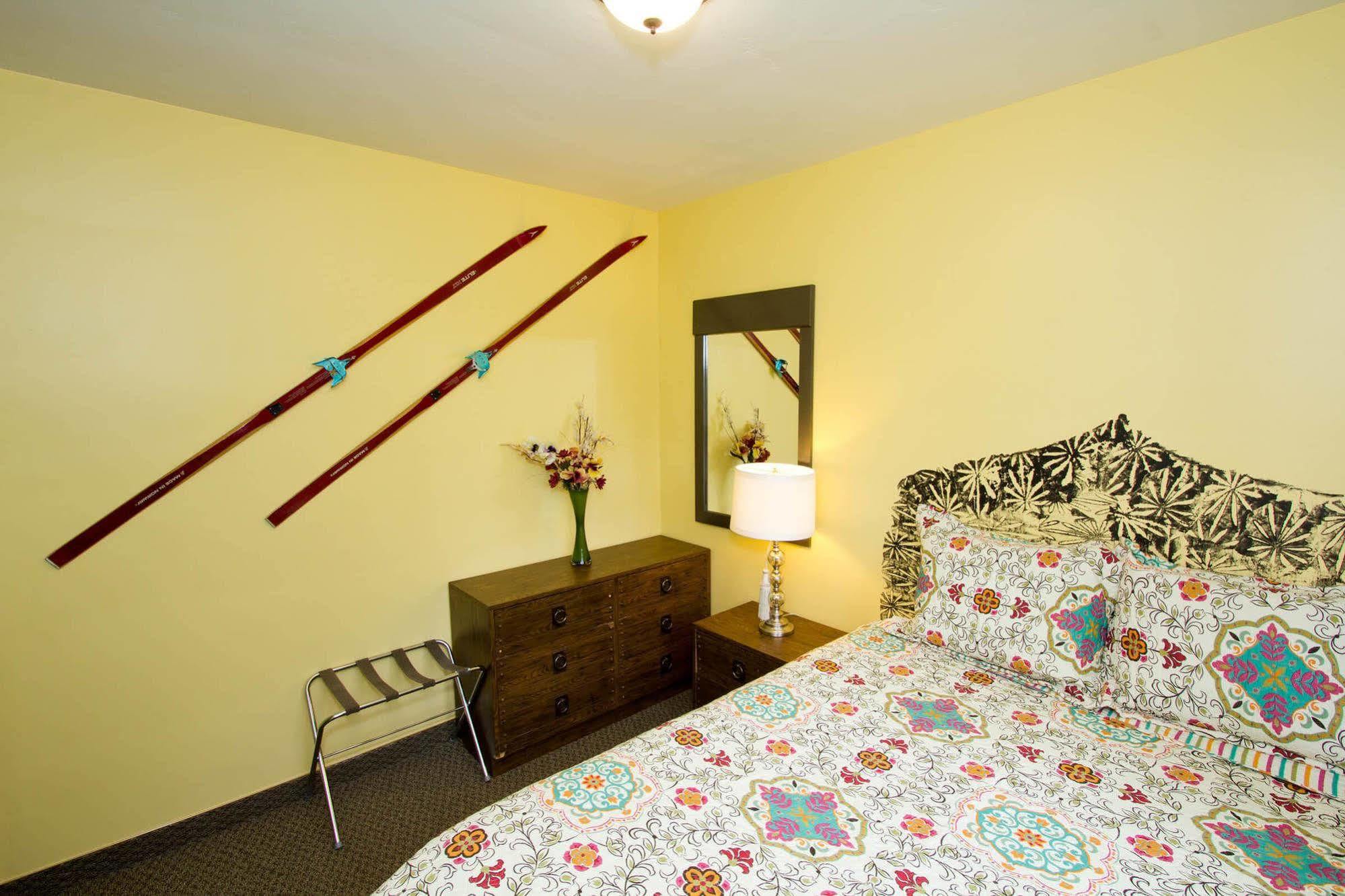 Moderne Hostel Mammoth Lakes Extérieur photo